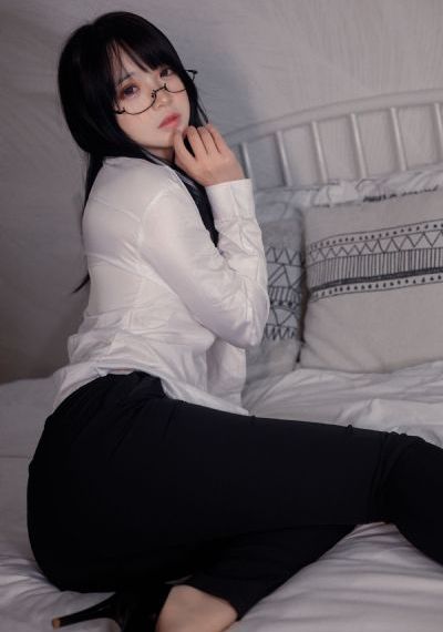 一个人视频在线观看www中文_超清高清电影在线