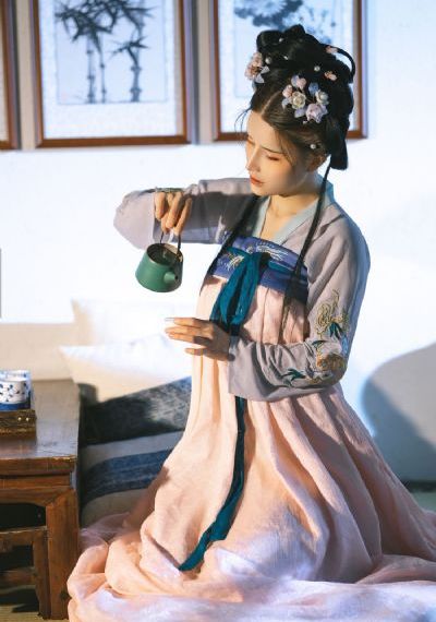 一二三四免费观看高清在线_云播放粤语日本成人在线