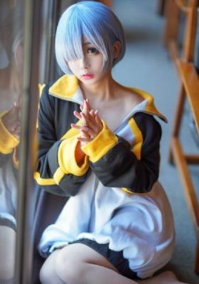 国产美女裸露无遮挡双奶A片视频_DVD电影完整版