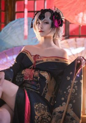 乡下扶贫勾搭三个老头啪啪_国产剧免费全集观看